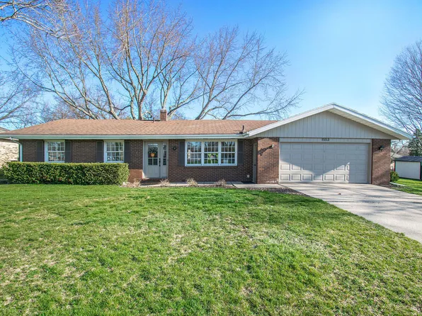 1553 Kipling Ct, Saint Joseph, MI 49085