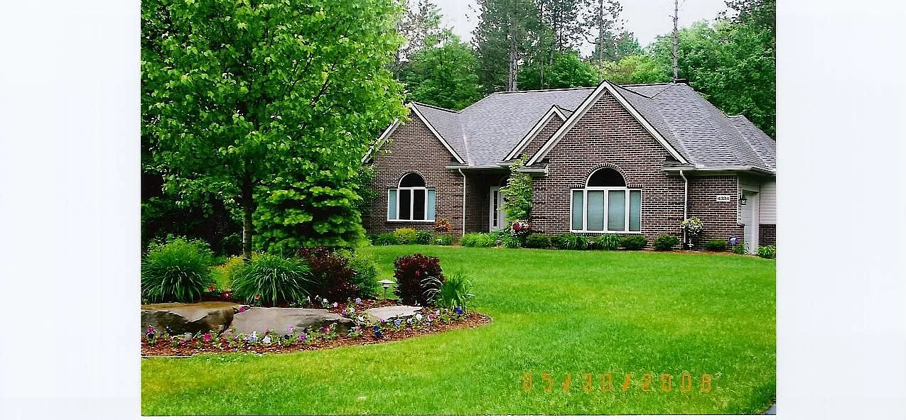 4334 Eucalyptus Way photo 1