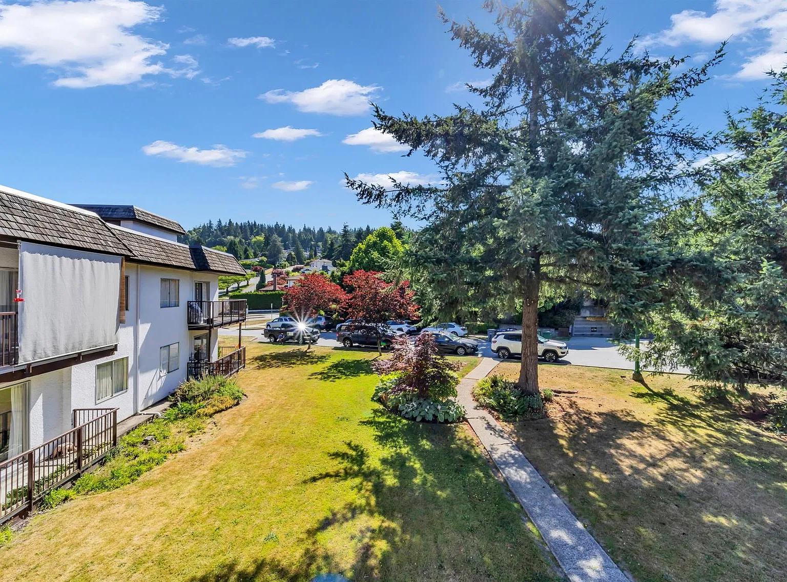 Harbourview Manor — Photo 4