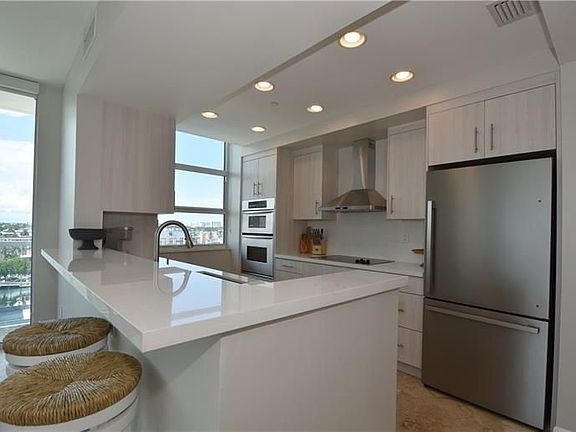 3rd image of 1819 SE 17th St APT 804