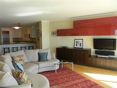 4th image of 215 E Grand Ave APT 513