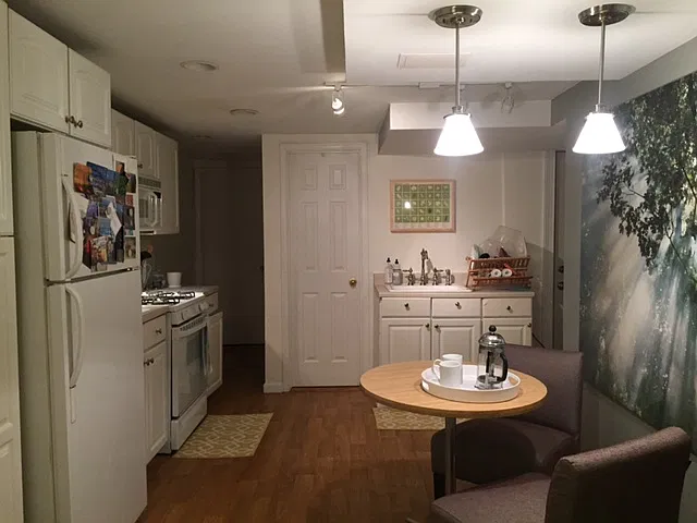 1 bed, 1500 sqft, $1,600 — Photo 4