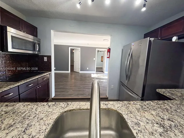 2218 N Harding St — Photo 84