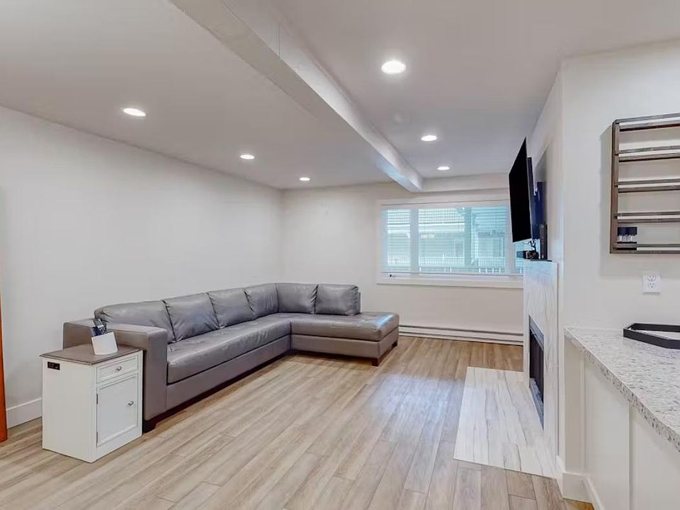 Living and Dining Area