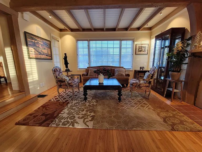 360 Aster St — Photo 10