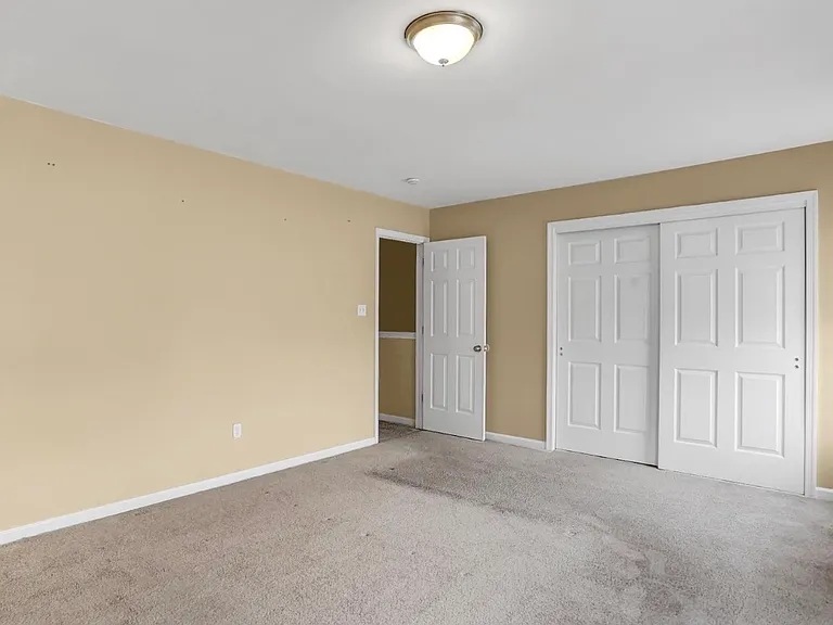 678 Walnut Tree Dr — Photo 12