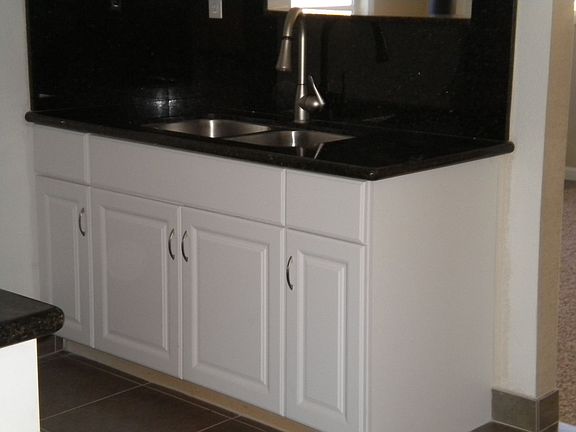 Large Kitchen! 