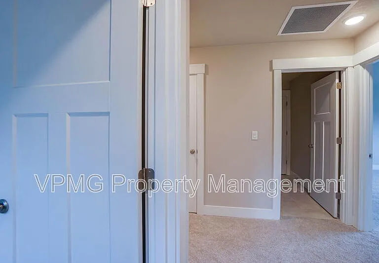 313 E Caribou Ct — Photo 14