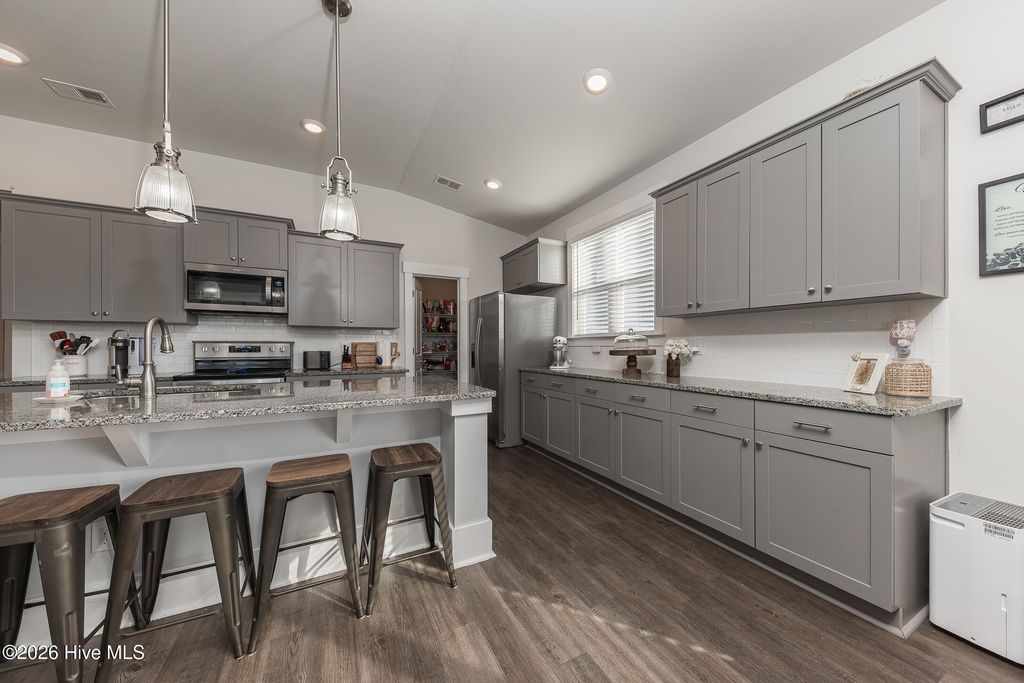 209 Edgewater Way, Surf City, NC - More