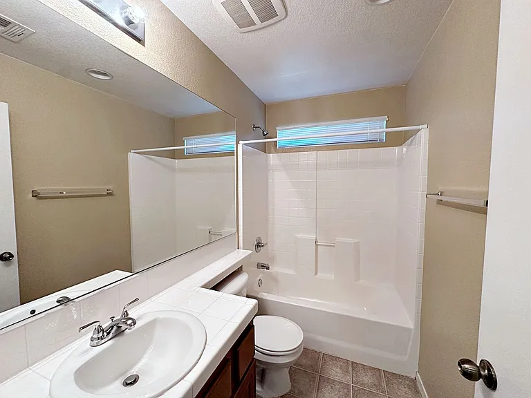 5241 Pendergrass St — Photo 17