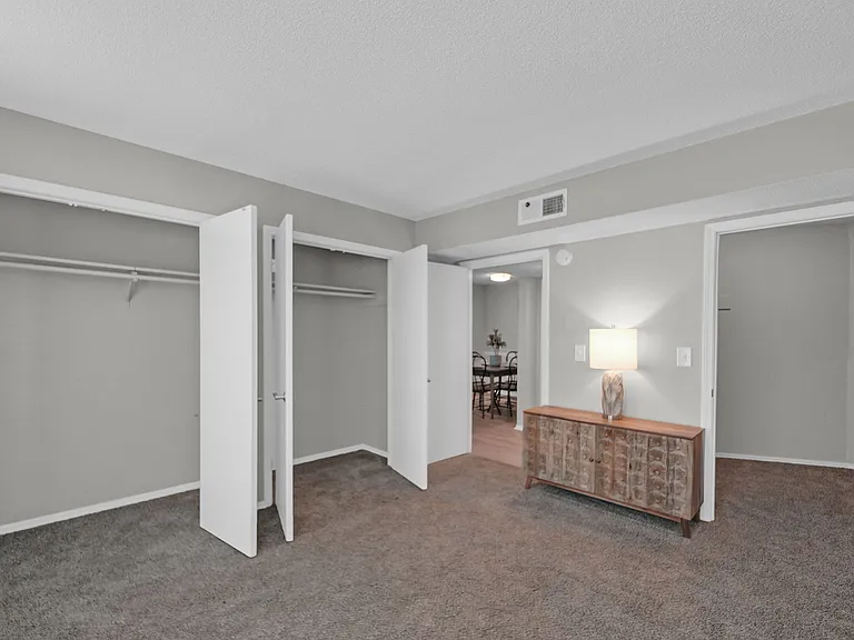 The District Apartments — Photo 15