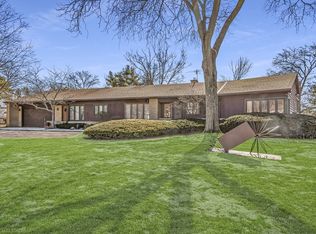 985 Elm Ridge Dr, Glencoe, IL 60022