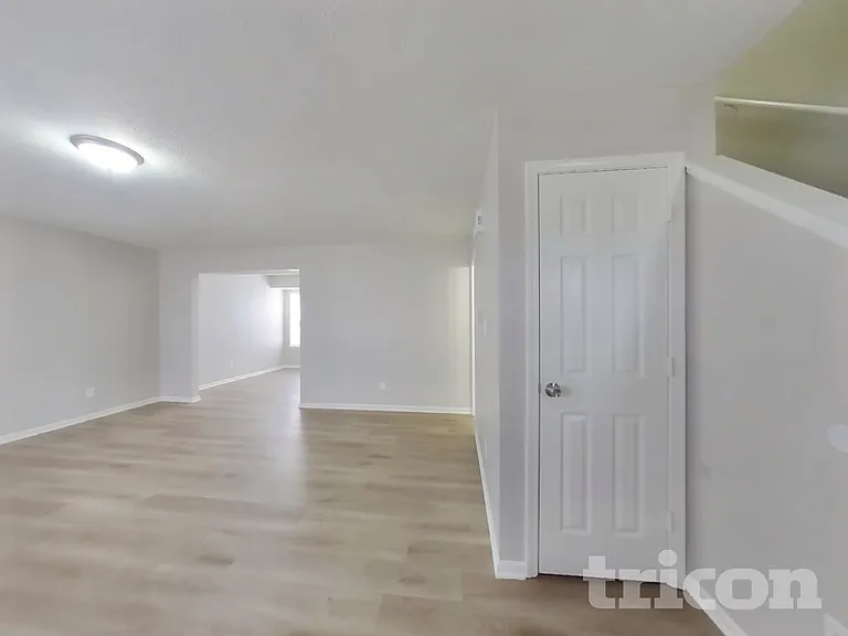 4229 Sycamore Ct — Photo 3