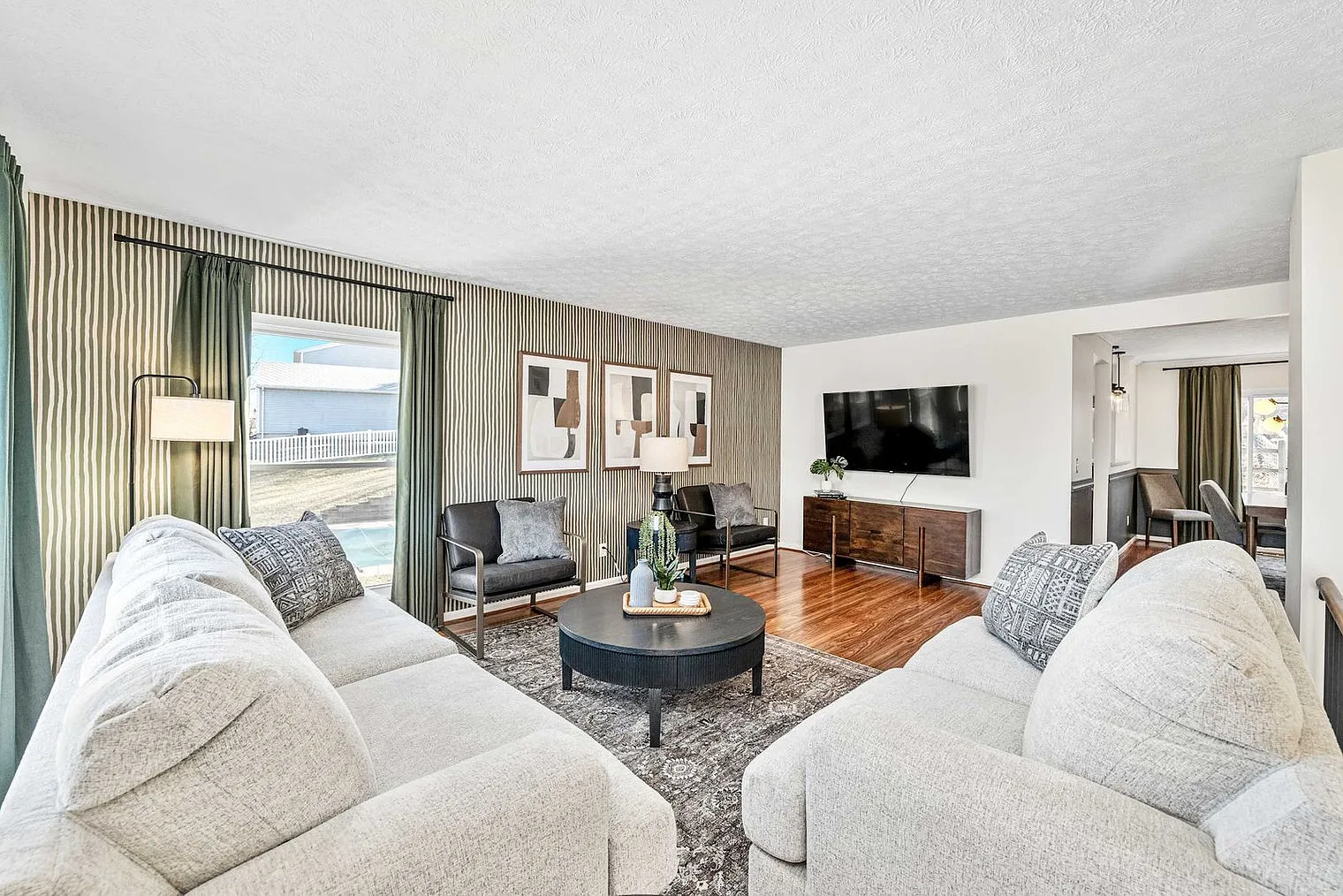 4 bed, 2.0 bath, 2088 sqft, $8,666 — Photo 1