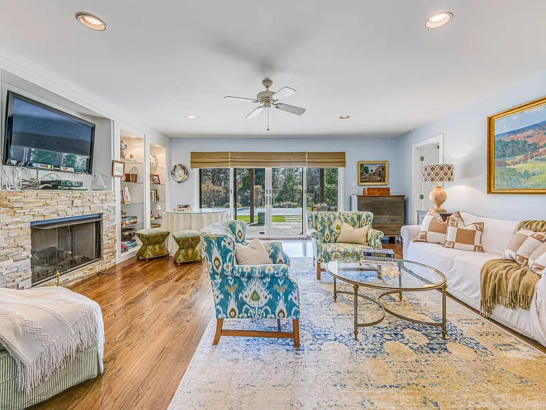 4 Blackwatch Ct — Photo 19
