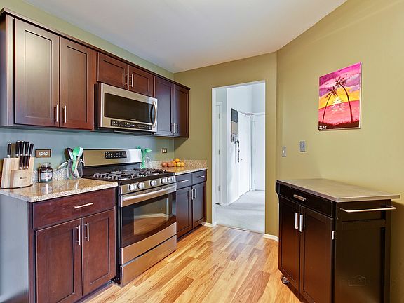 4th image of 1612 Pennsbury Ct APT B2