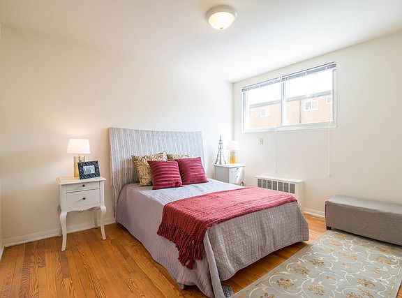 4th image of 6139 N Damen Ave #2E