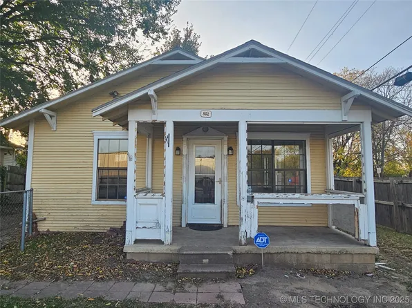 802 S Xanthus Pl, Tulsa, OK 74104