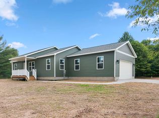 10598 W Rosted Rd, Lake City, MI 49651