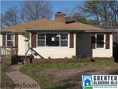 2nd image of 728 10th Ave W