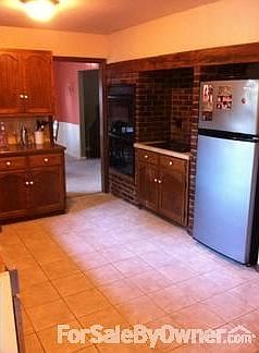 Kitchen
						:
						Kitchen has a double oven, dishwasher, garbage disposal an trash compactor.