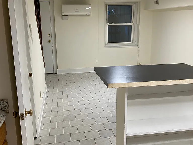 2802 Saint Paul St #1R — Photo 12