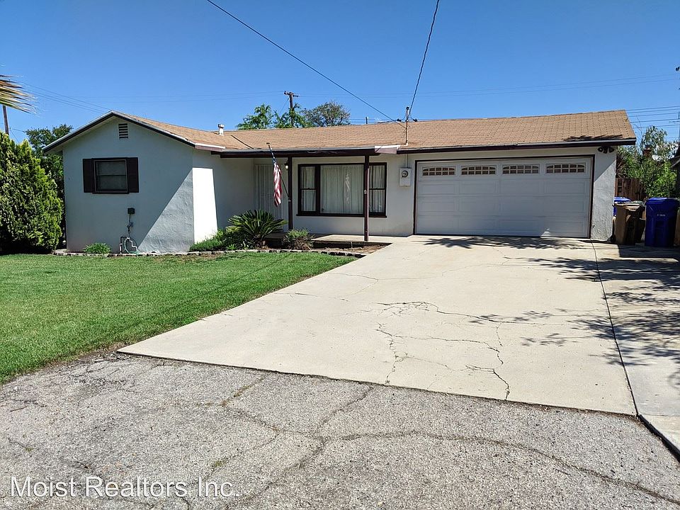 1st image of 34728 Cedar Ave