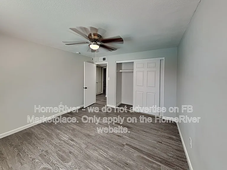 1801 N 63rd Dr — Photo 9
