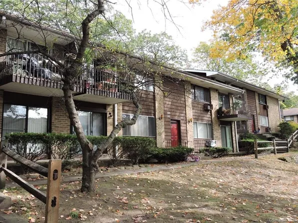 173 Kennedy Dr, Bridgeport, CT 06606