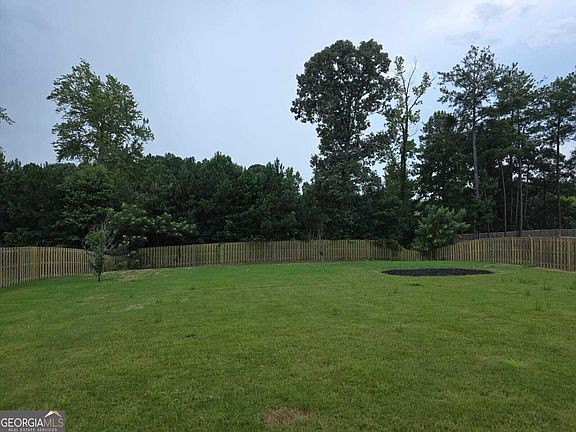 5th image of 121 Beaumont Way