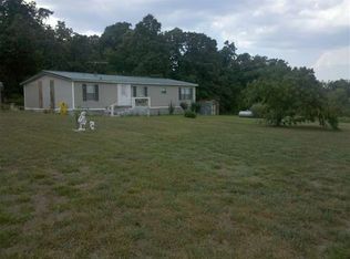 27105 Pacific Dr, Lebanon, MO 65536