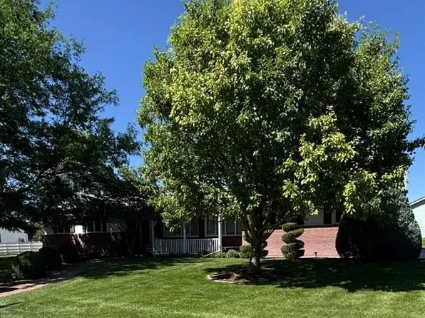 617 Hillcrest Dr, Scottsbluff, NE 69361