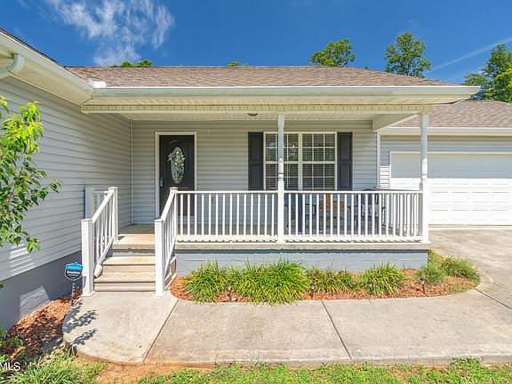 5th image of 121 Brighton Farms Way