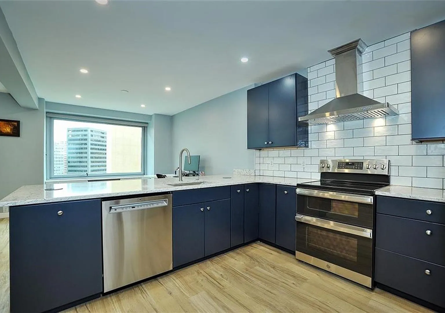 Ready Now! Stunning 12th-Floor Condo with Incredible City Views! — Photo 2