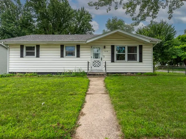 2058 Merrill St, Beloit, WI 53511