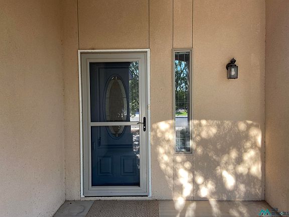 3rd image of 3218 N Richardson Ave