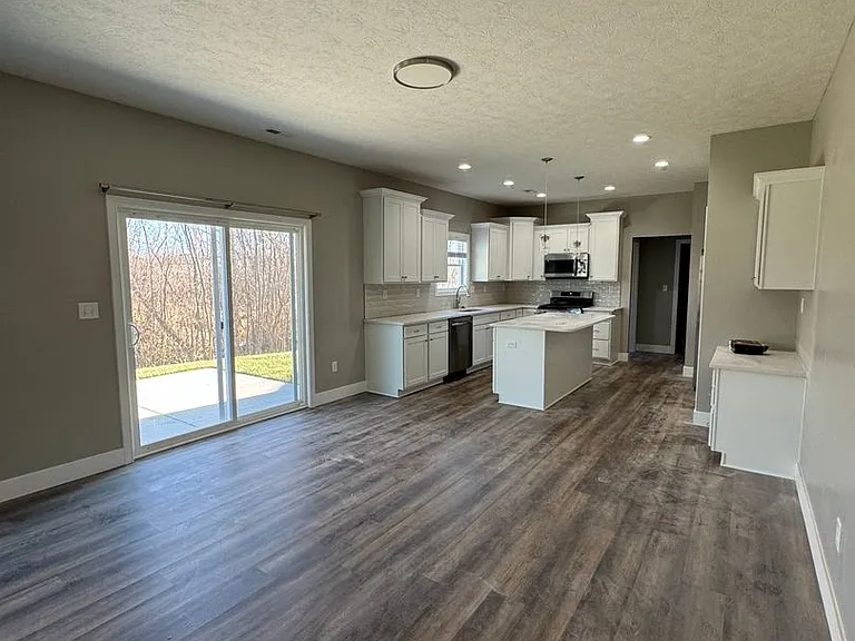 2509 Yeoman Ln — Photo 4