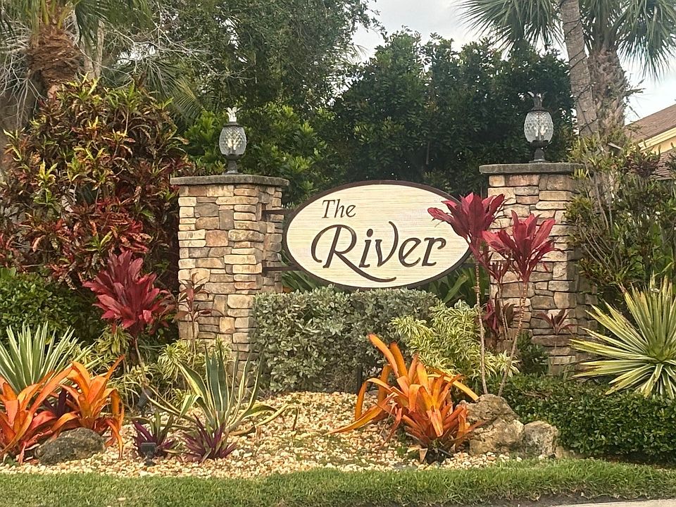 1st image of 224 River Park Dr