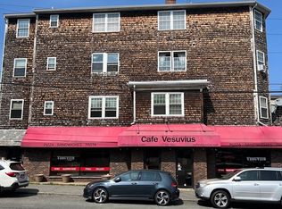 21 Bessom St #6, Marblehead, MA 01945
