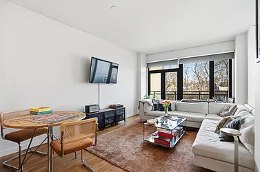 122 Vanderbilt Avenue, #4A