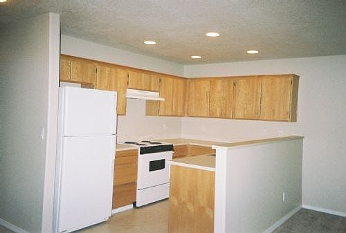 2nd image of 15625-15629 NE Milton Pl