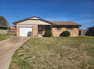 132 SW 69th St, Lawton, OK 73505