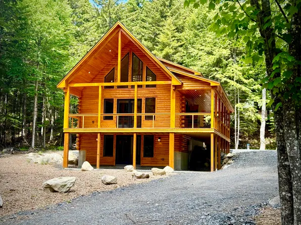 3 Forest Depths Road, Beaver Cove, ME 04441