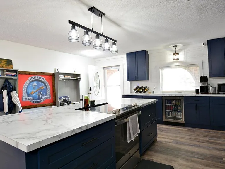 801 W 19th St #2 — Photo 7