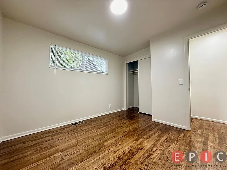 4608 S Russell St — Photo 9