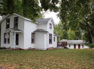 209 W 5th St, Pecatonica, IL 61063