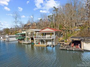 368 E Lakeshore Dr, Landrum, SC 29356
