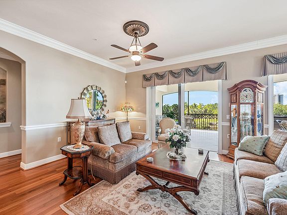 3rd image of 1470 Borghese Ln Unit 201