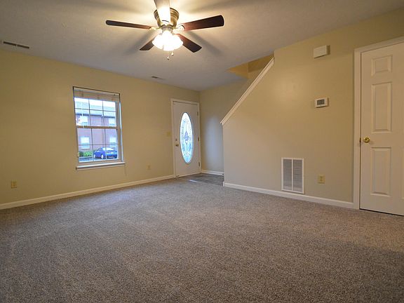 3rd image of 211 Louise Way APT 2