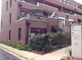 2924 N River Walk Dr #44H1, Chicago, IL 60618